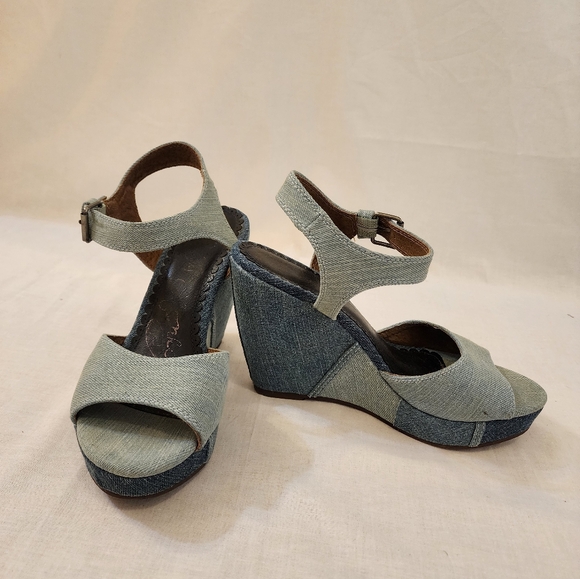 Naughty Monkey Denim Chunky Wedge Size 8 - Picture 1 of 3